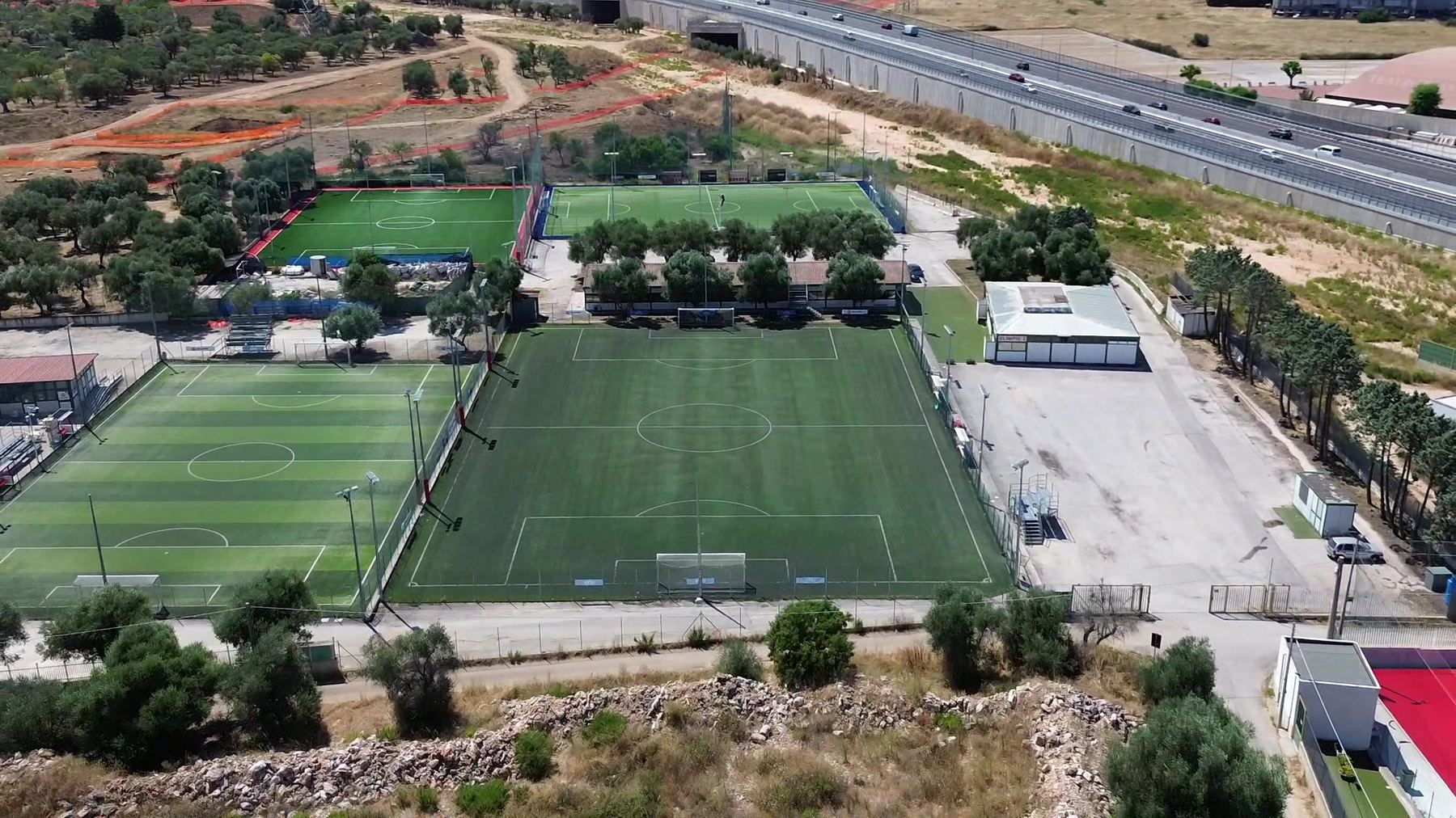 Veduta aerea del centro sportivo con i campi su cui è installato il sistema SportView